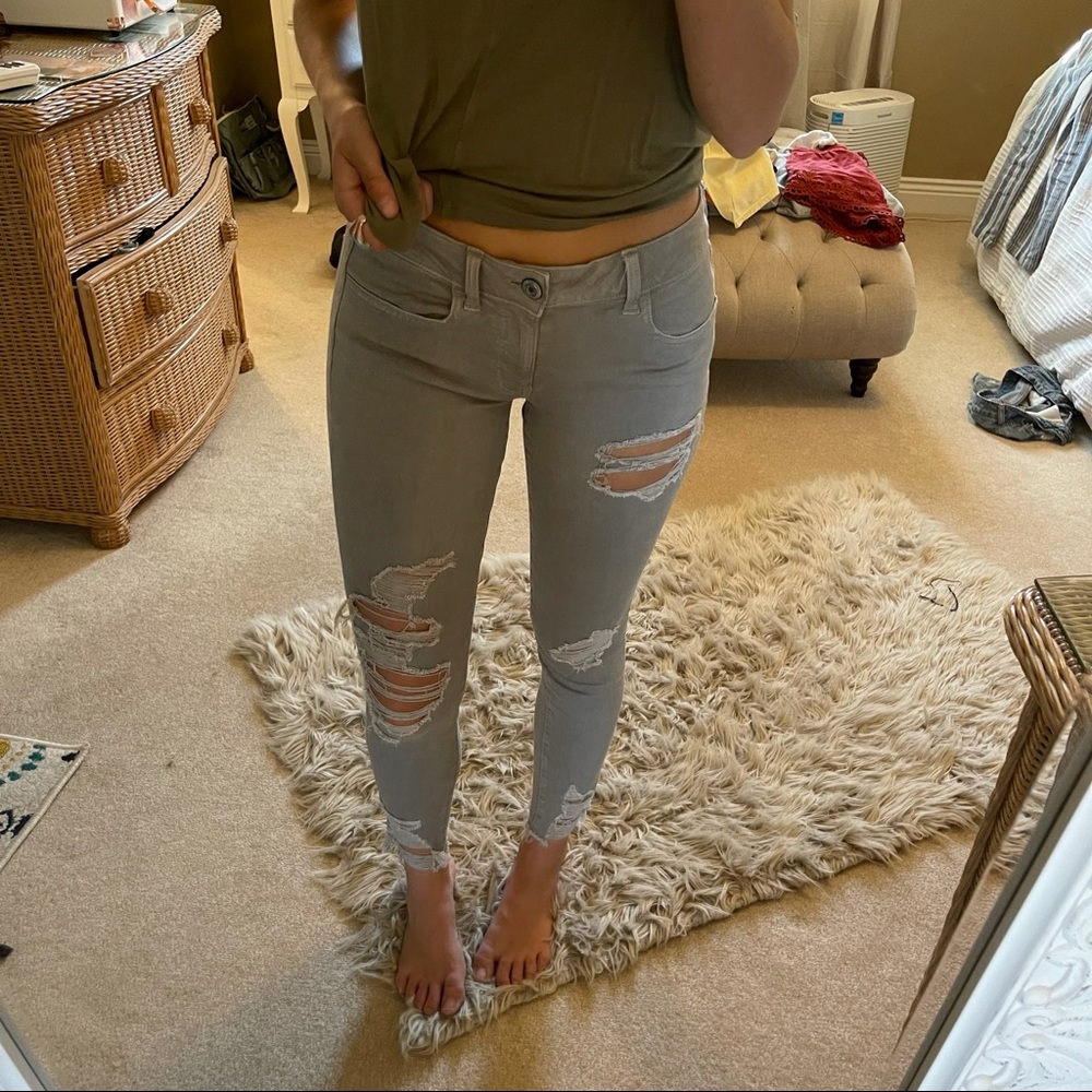 American Eagle Light Gray Skinny Jegging